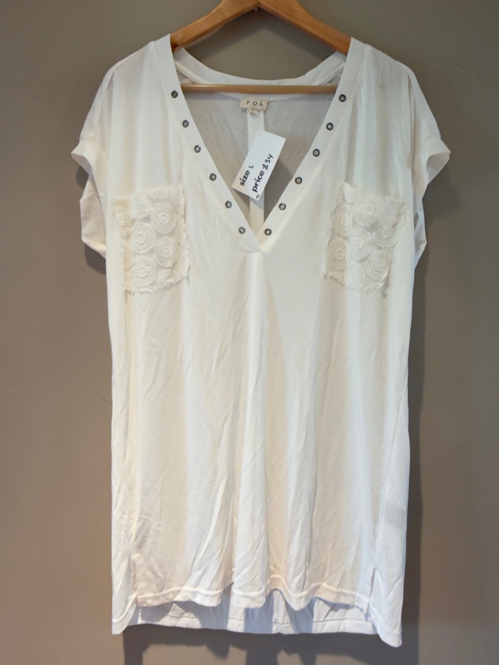 POL White V-Neck Short Sleeve Tunic with Lace Pocket Detail L NWT